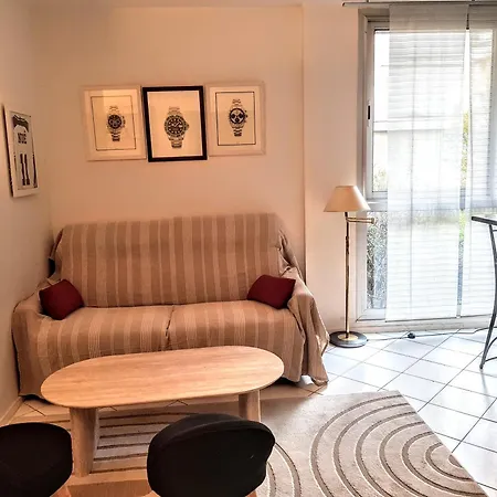 Charming - Eiffel Tower Apartmán