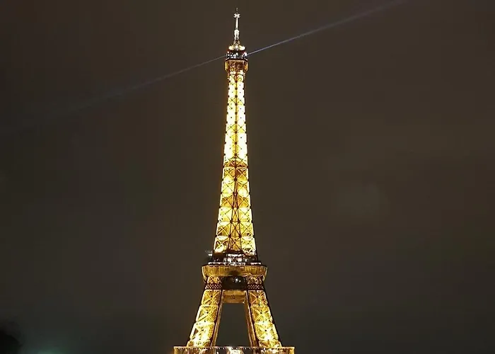Charming - Eiffel Tower *