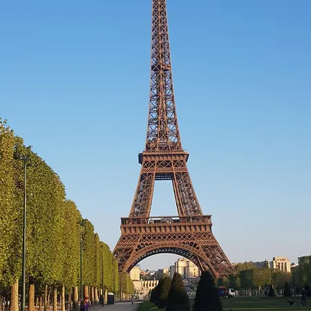 Apartment Charming - Eiffel Tower